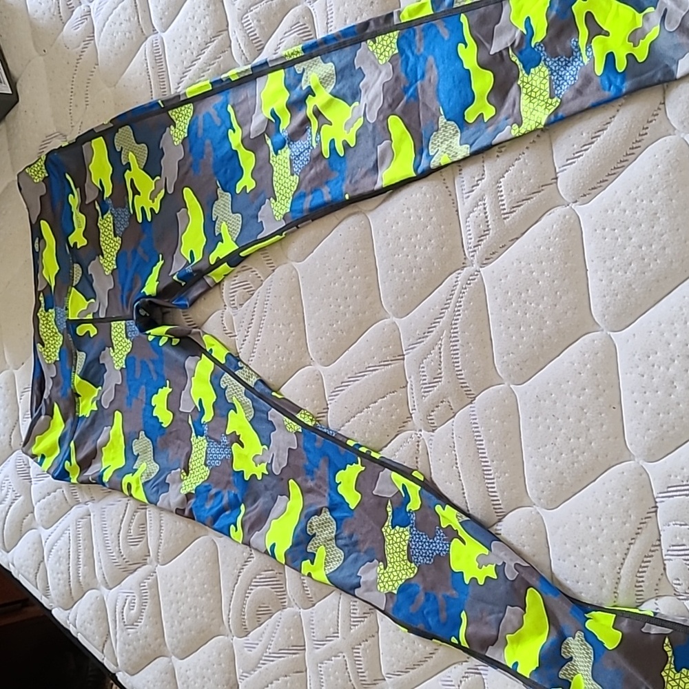 Exercise Pants Neon Camo